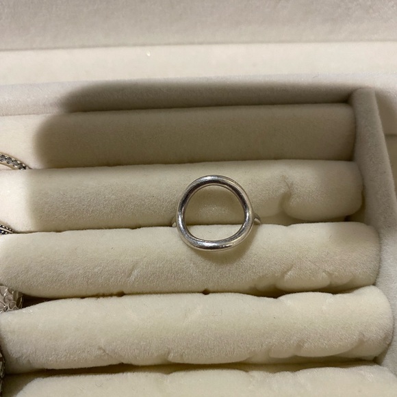 Sterling silver oval ring size 5 - Picture 1 of 4